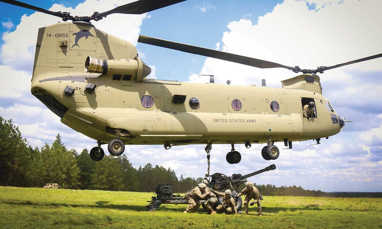 Chinook helikoptereket vesznek a németek