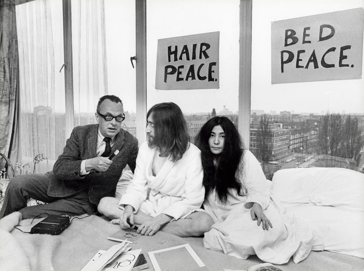 Meggazdagodott Lennon tincséből egy német fodrász