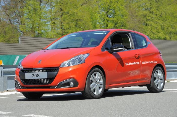 Új fogyasztási rekordot állított fel egy Peugeot 208-as
