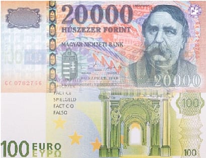 Újra 306 forint felett járt az euró