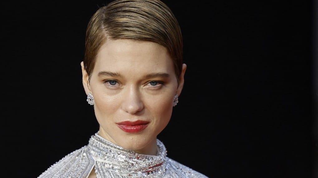 Léa Seydoux hol megbabonáz, hol porrá aláz
