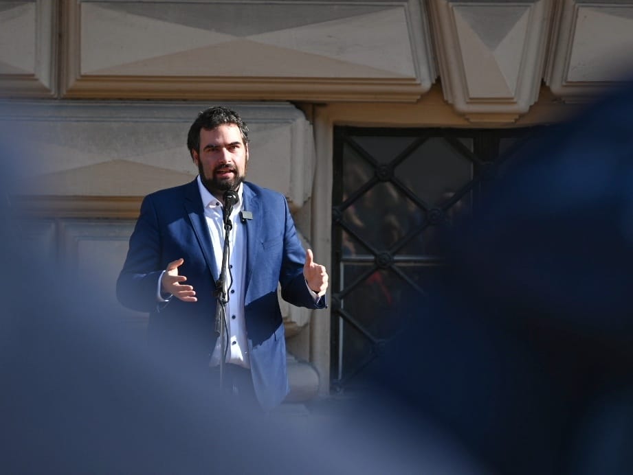 Jámbor András a rendszerváltásról: „Engem nem az érdekel, hogy ki lesz a dicső lovag, hanem hogy megdögöljön a sárkány”