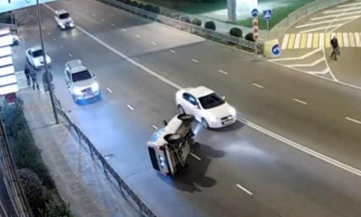 Itt a bizonyíték: a Lada tényleg elpusztíthatatlan – videó