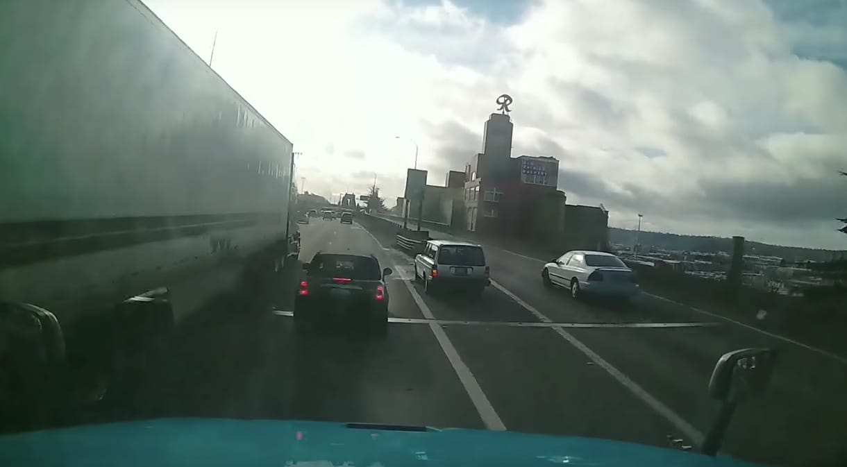 Tanmese: 3 dolog, amit ne csináljunk egy autópályán (se) – videó