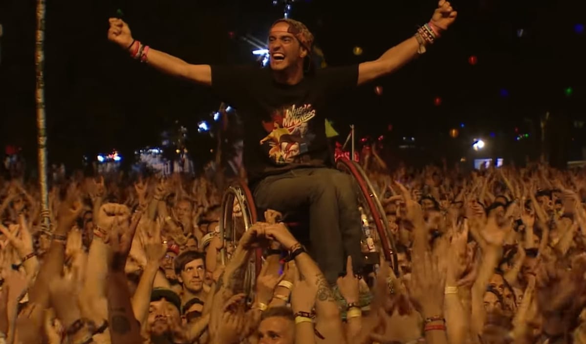 Dokumentumfilm készült a szigetes Foo Fighters-koncert kerekesszékes hőséről