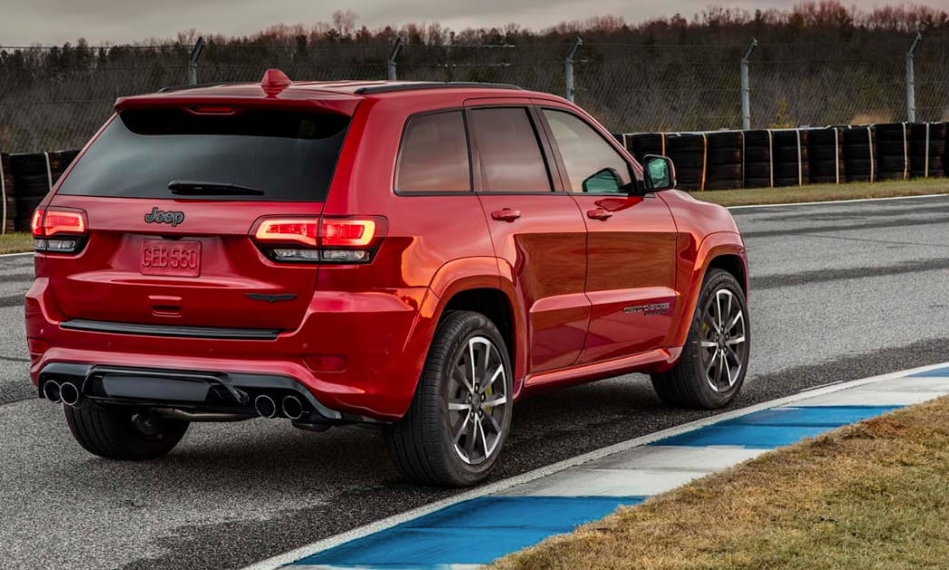 Polgárpukkasztásból jeles: itt a 700 lóerős új Jeep