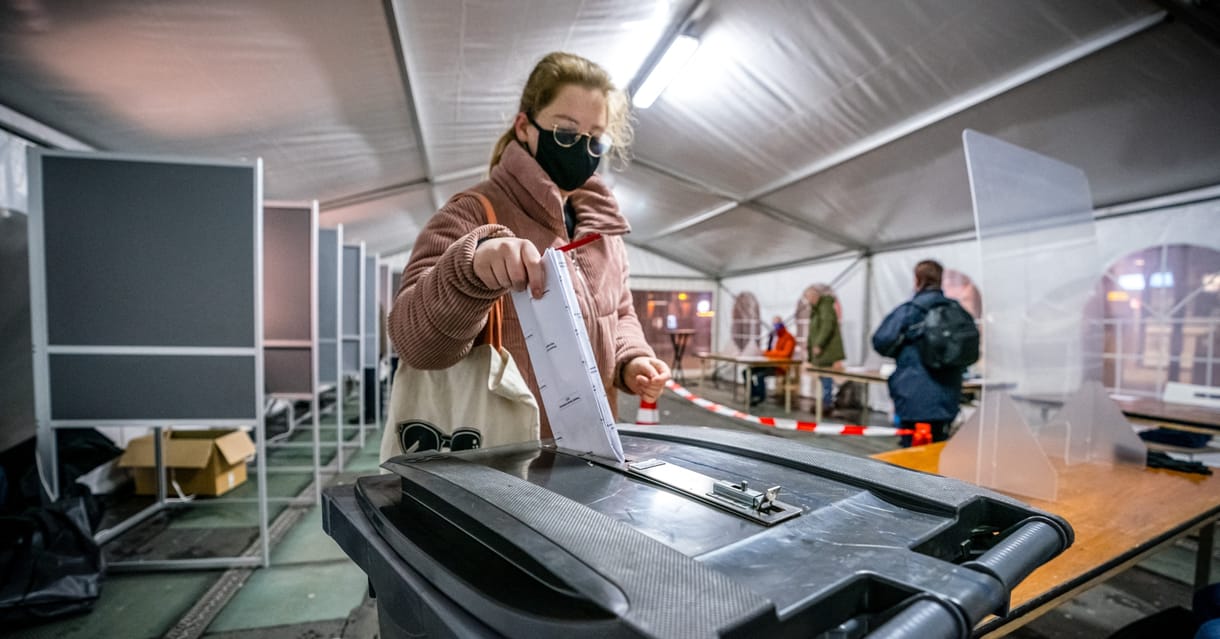 Exit poll: Mark Rutte pártja szerezte a legtöbb szavazatot a holland választásokon