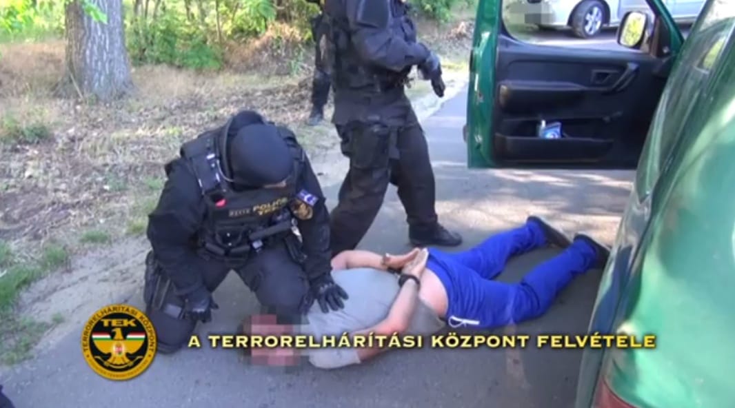 TEK-esek kapcsoltak le egy nyíradonyi stricit – videó