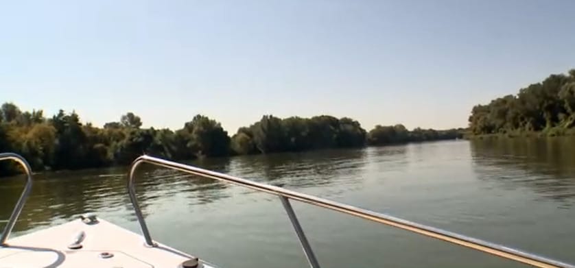 Motorcsónak és ladik ütközött a Tiszán szombaton, eltűnt egy ember