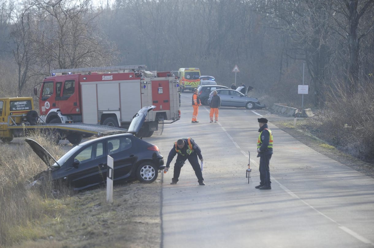 Isaszeg és Nagytarcsa közt lezárták az utat