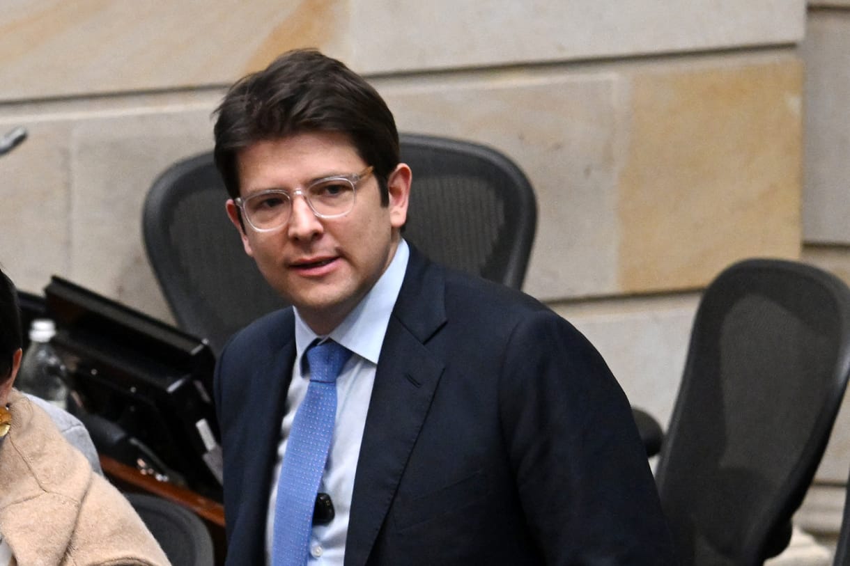 Hátulról lelőtték, életveszélyesen megsebesült Kolumbia egyik elnökjelöltje