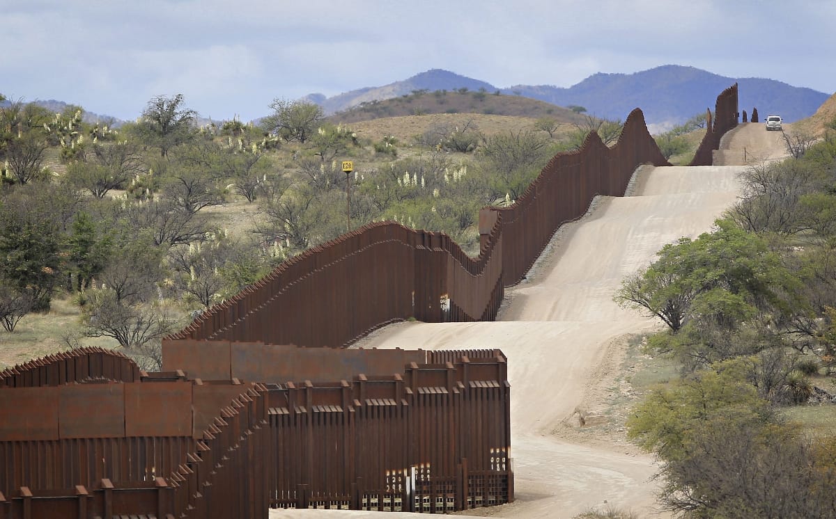 Szigorít az USA: meghallgatás nélkül is elutasíthatják a menedékkérelmeket a jövőben