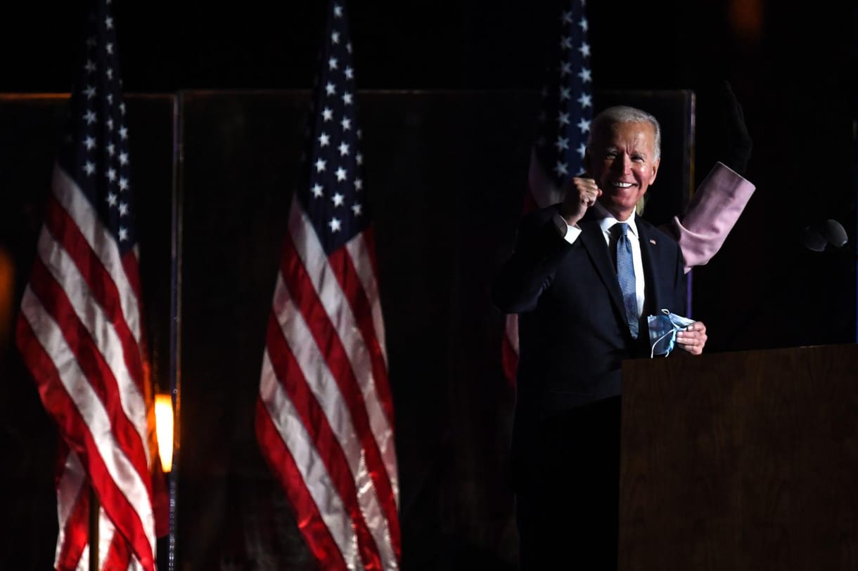 Timothy Garton Ash: Ha valaki képes újraegyesíteni a nemzetet, akkor az Biden