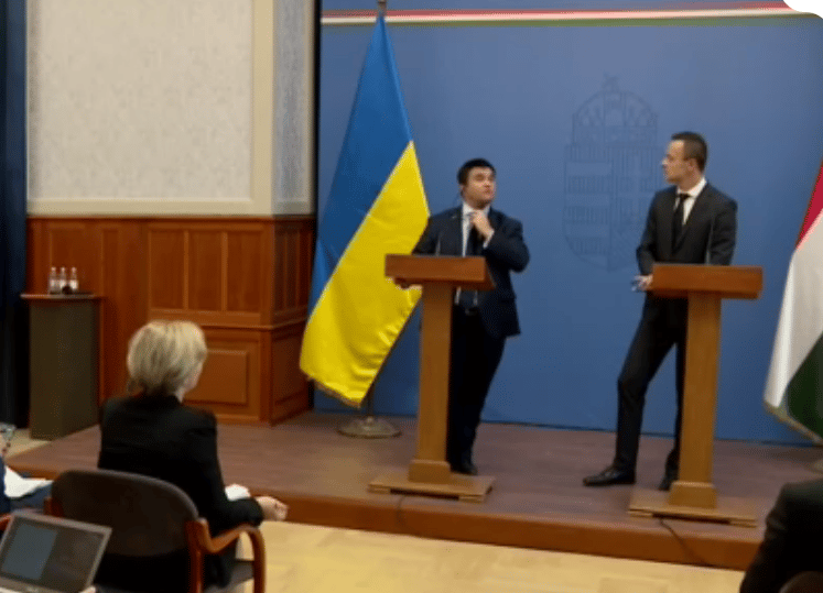 Mélyül az ukrán-magyar konfliktus, Kijev újabb büntetést ígér