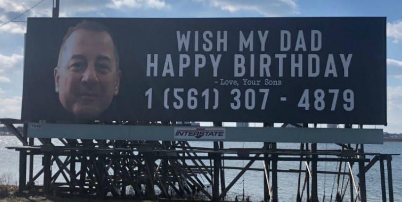 15 ezer születésnapi sms-t kapott egy amerikai férfi, mikor a fiai megtréfálták