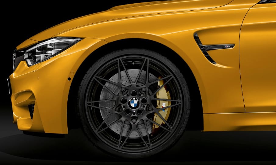 Gyönyörű limitált M4 kabriókkal születésnapozik a BMW