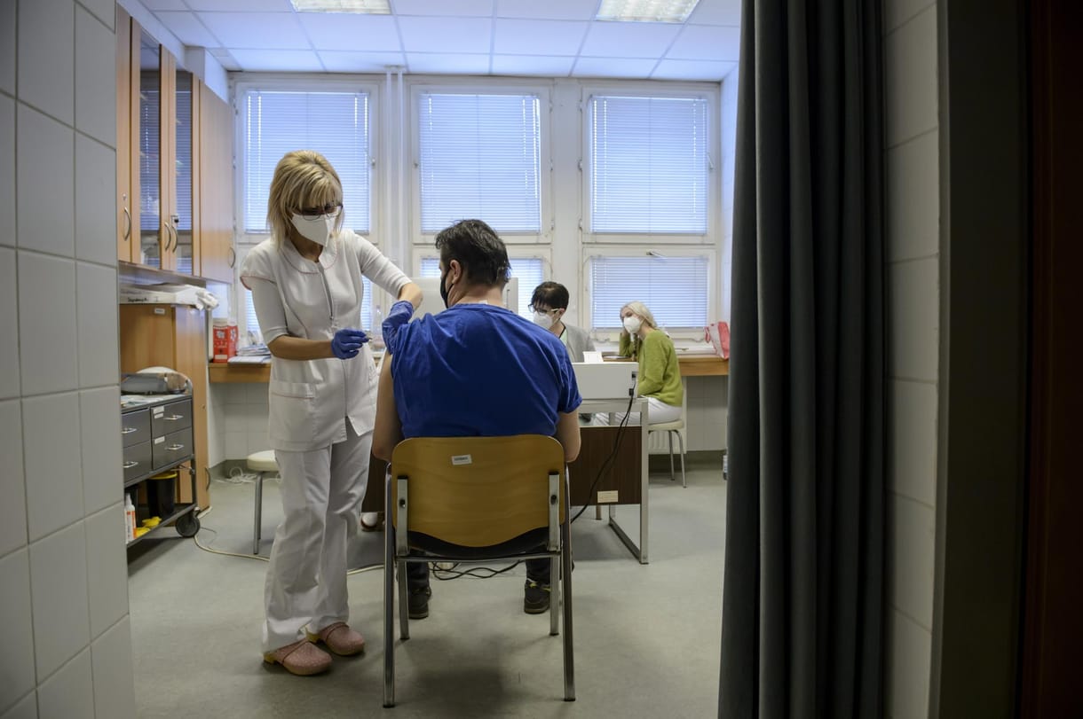 Az Emmi azt kéri a pedagógus szakszervezetektől, hogy halasszák el a tárgyalásokat
