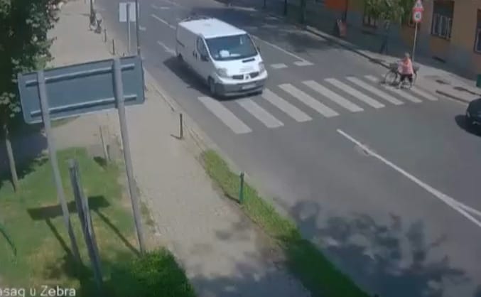 Ezért a jelenetért simán ment a kamera képe alapján a bírság az autósnak