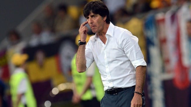 Löw nem foglalkozik az olaszokkal, de egyiküket megdicsérte
