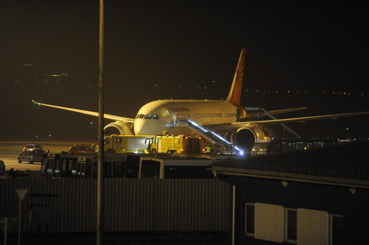 Beszippantotta egy repülő hajtóműve az Air India mérnökét