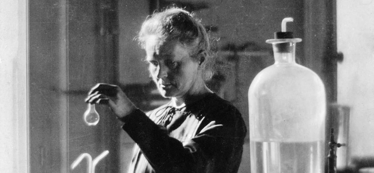 Marie Skłodowska-Curie folyamatos életveszélyben dolgozott felfedezésein, de erről mit sem tudott