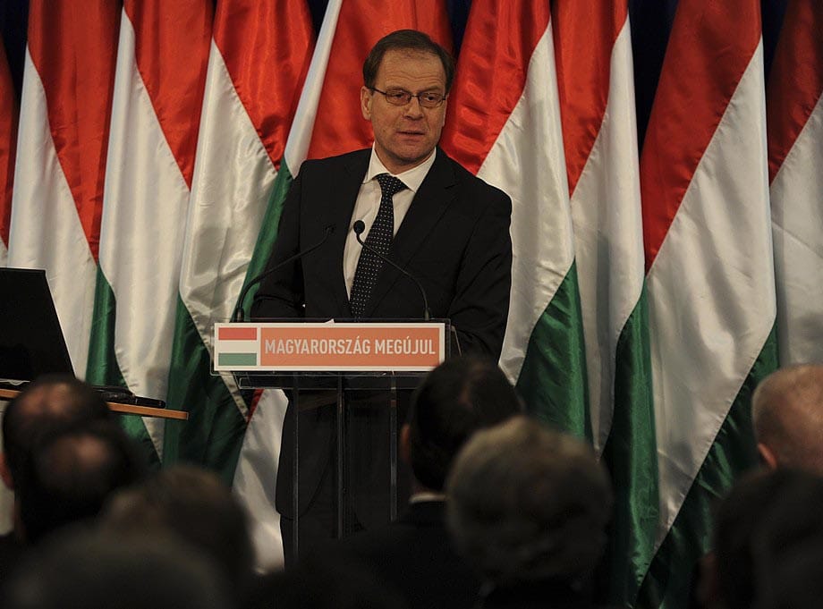 Navracsics: bővülnek a kormányhivatalok feladatkörei