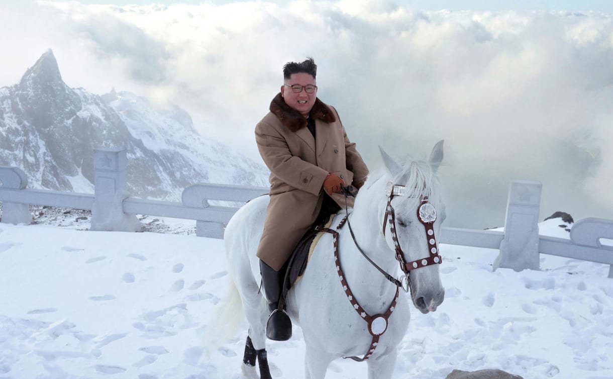 Kim Dzsong Un fontos eseményt hagyott ki, szombat óta nem érkezett hír róla