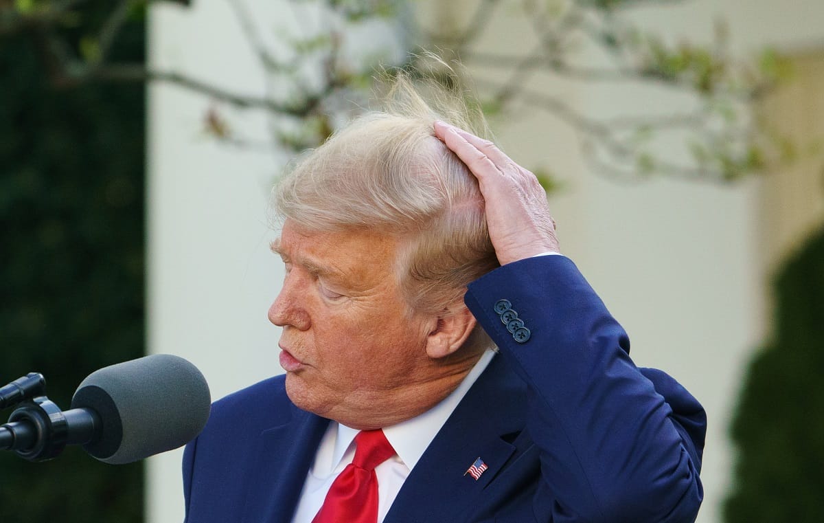 Mélyül Trump legújabb botránya, már az őt támogató Fox News újságíróját is ki akarja rúgatni