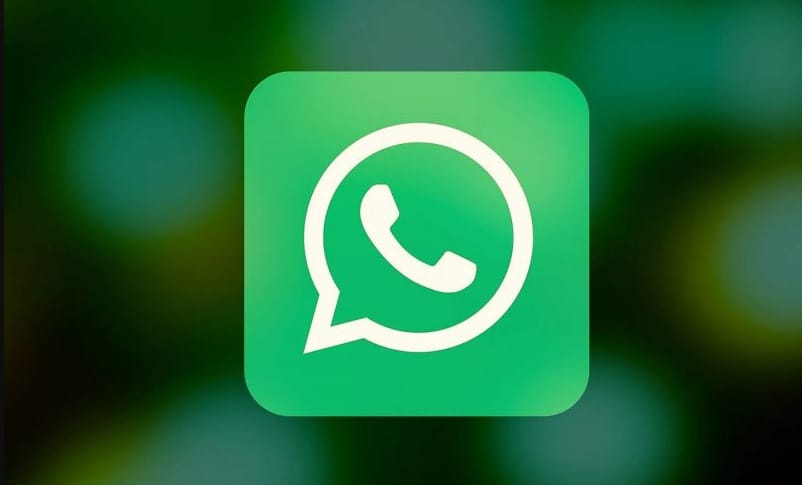 Jelszavas védelmet fejleszt a WhatsApp, levédenék a lementett csevegéseket