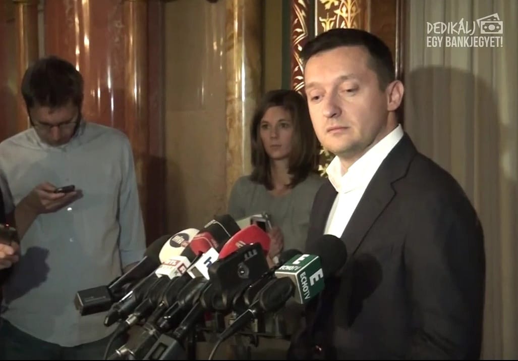 Szocialista? Ennyi erővel 