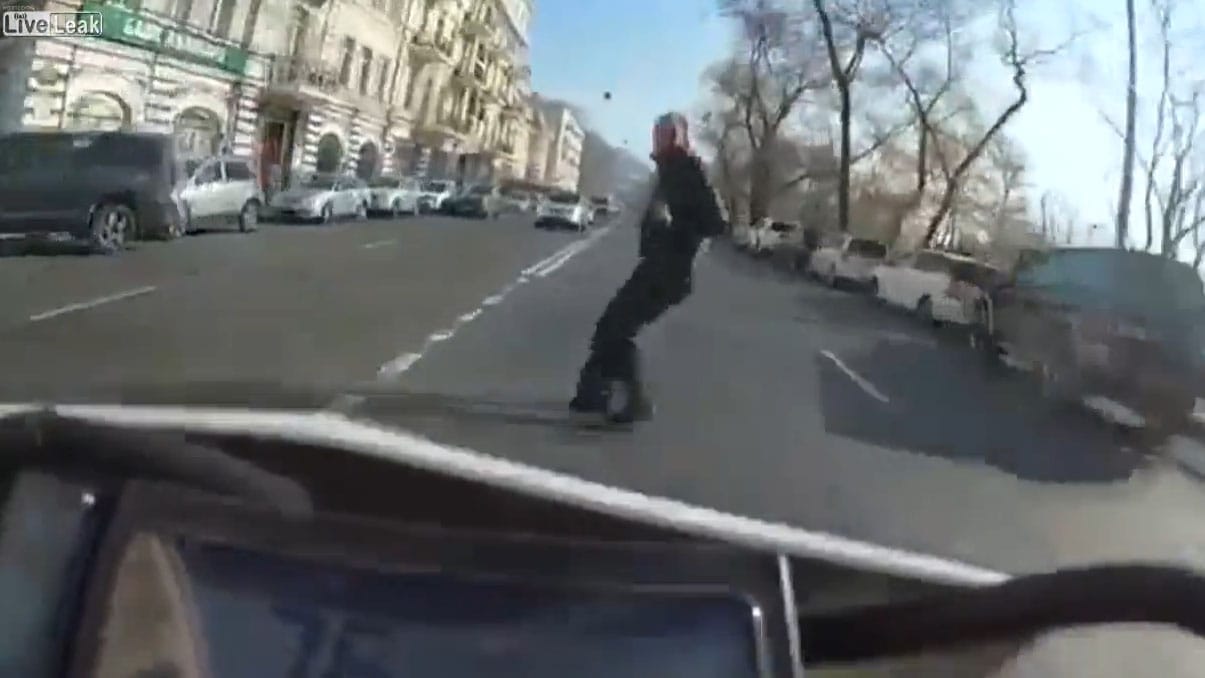 Halálra gázolták a gyalogost gázoló motorost – videó