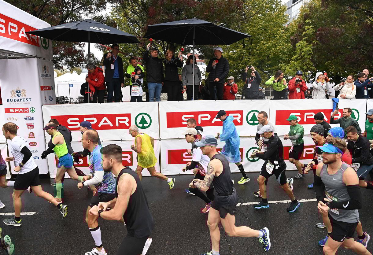 Karácsony Gergely és Révész Máriusz jelenlétében startolt el a Budapest Maraton