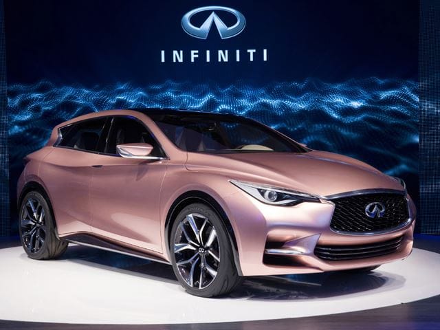 Infiniti Q30: luxusautó fiataloknak – fotók