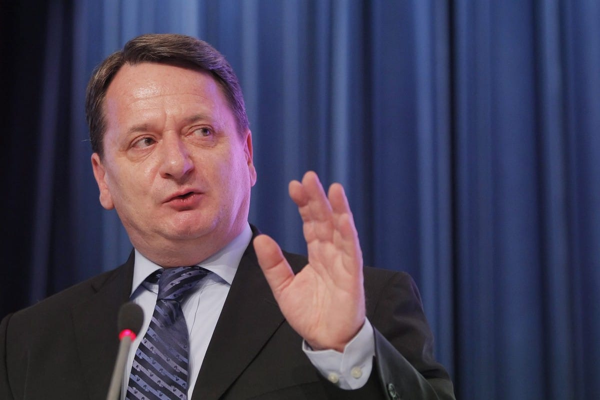 Kovács Béla egy habonyinggal bizonyítja, hogy nem Abháziában van