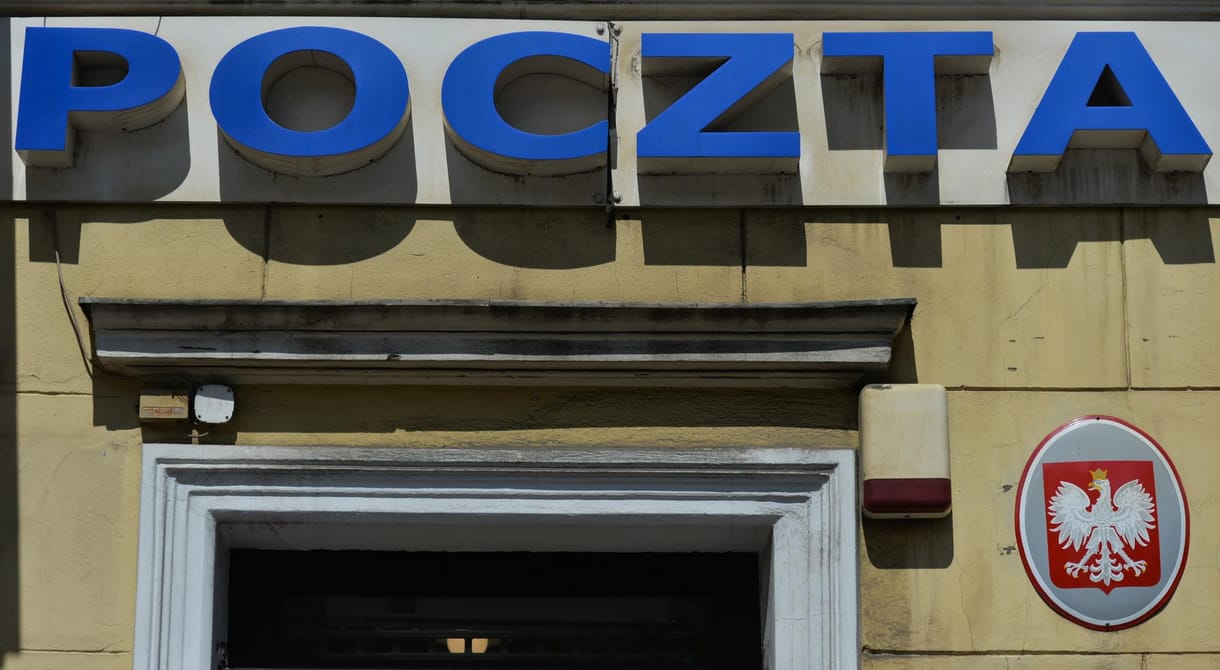 A lengyelek tovább szigorítják a vasárnapi boltzárat