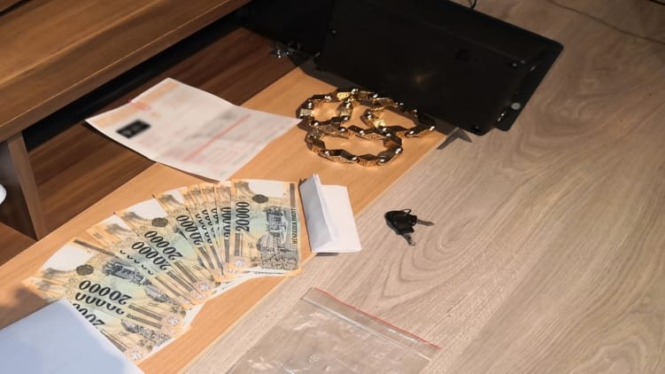 Kilenc, prostituáltakat bántalmazó és külföldre közvetítő férfit fogott el a rendőrség