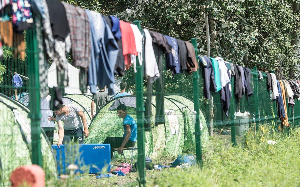 Rosszul bánnak a magyarországi menekültekkel egy jelentés szerint