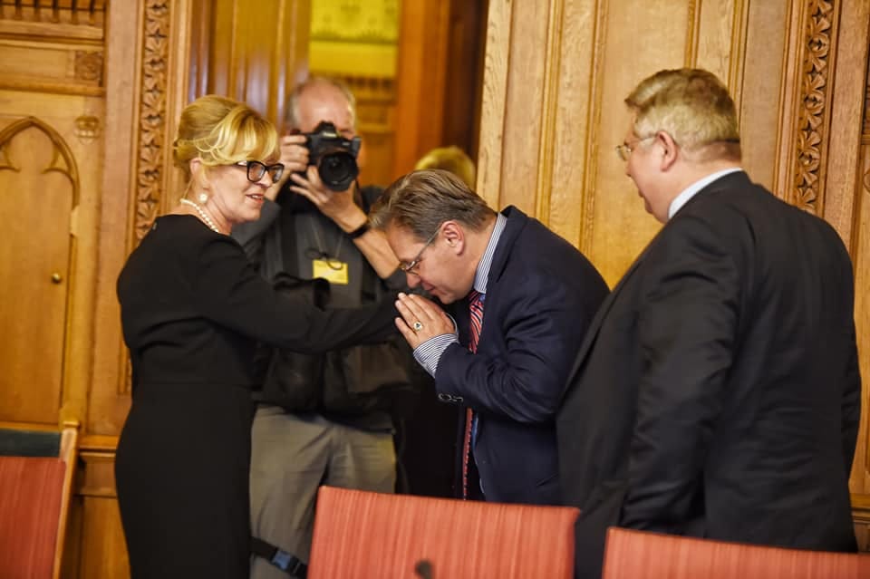 Handó Tünde felfelé bukik, a bíróságok fellélegezhetnek