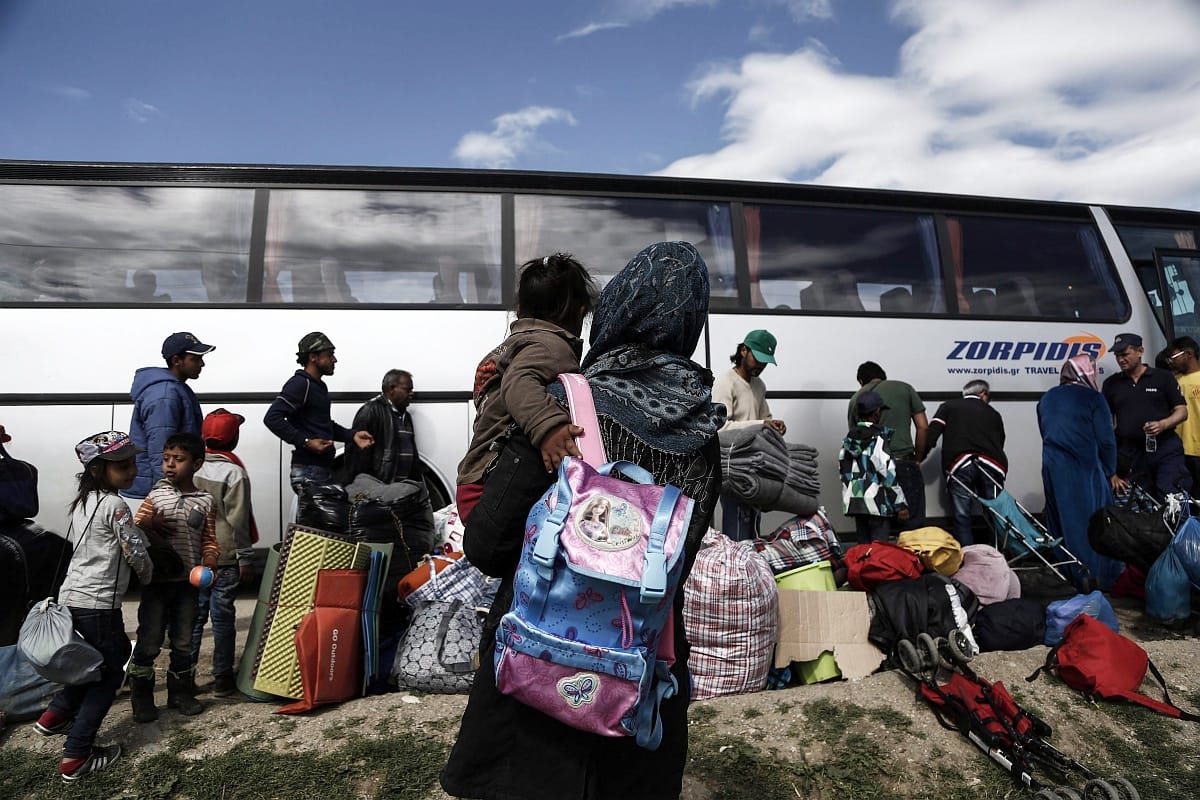 Ötvenezer menekült kaphat tartózkodási engedélyt Görögországban