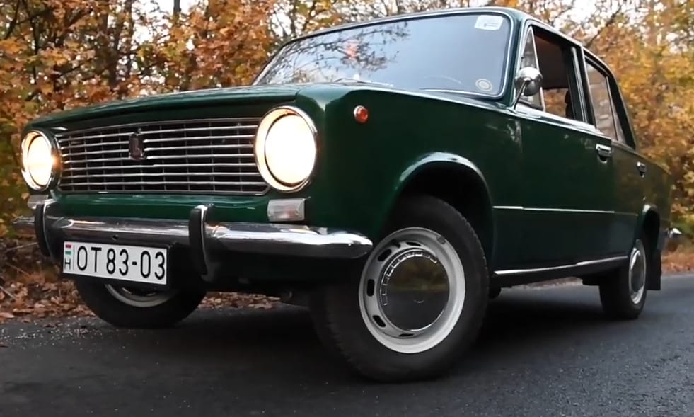 46 éves, de szinte új ez az eladó kereklámpás Zsiguli – videó