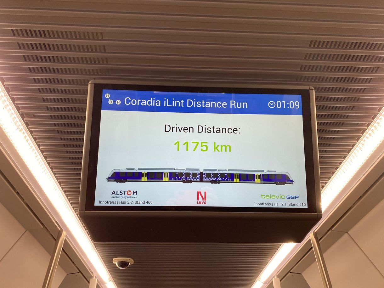 1175 km-t tett meg egy tankolással a világ első hidrogénvonata, és közben csak vizet bocsátott ki