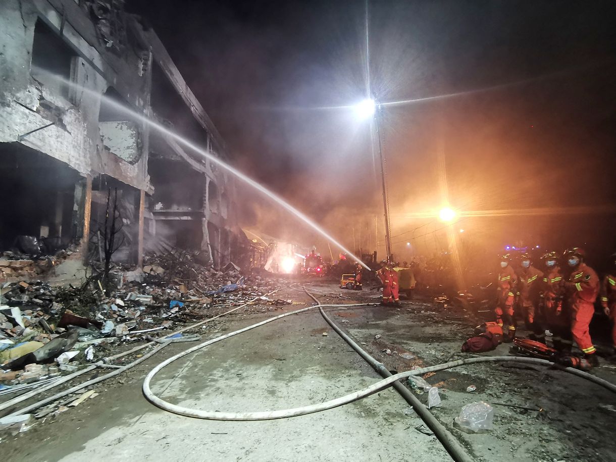Felrobbant egy kamion Kínában, 18 halott 189 sérült