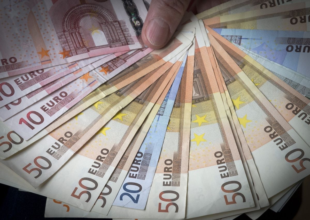 Adóparadicsomba vitte a pénzét a spanyol korrupcióellenes ügyész