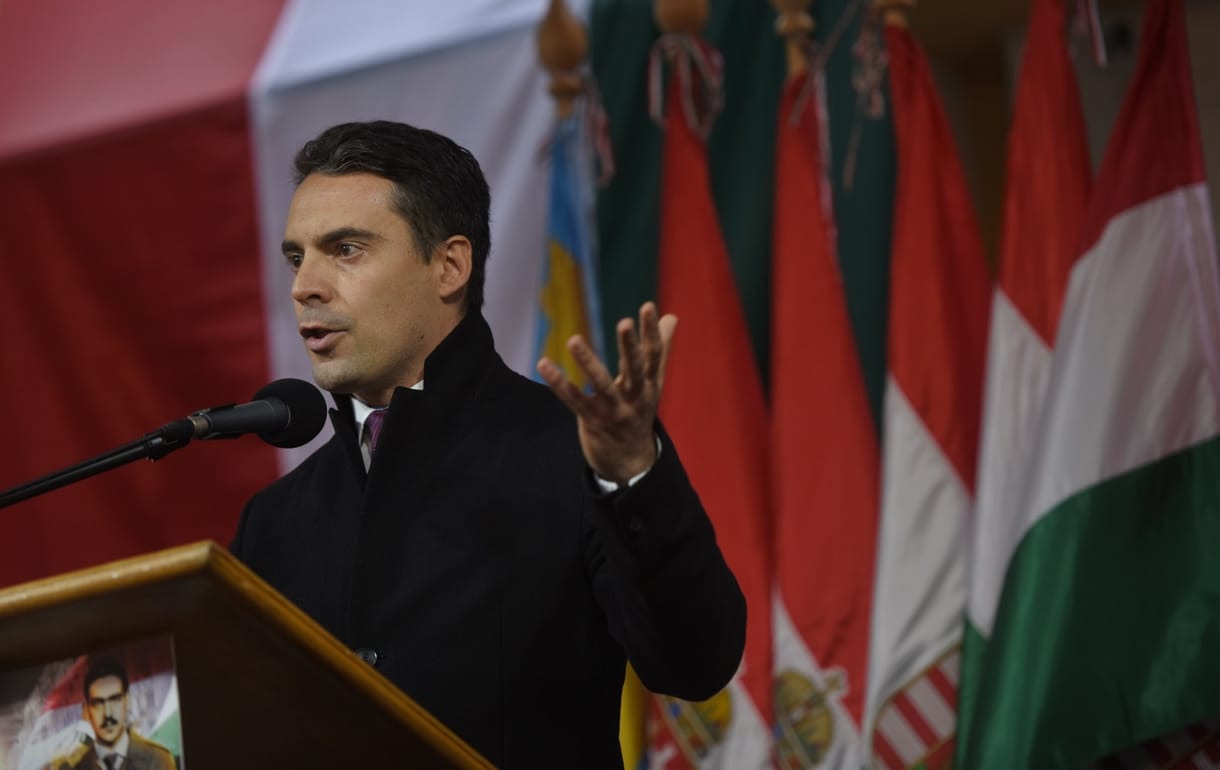 Helyreigazítások: a Jobbik durván büntetné az engedetlen szerkesztőségeket