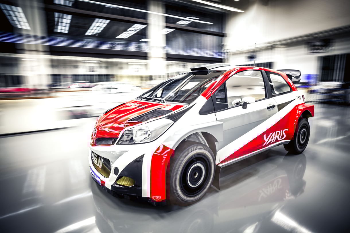 Itt a Yaris, amellyel a Toyota visszatér a rali-vb-re