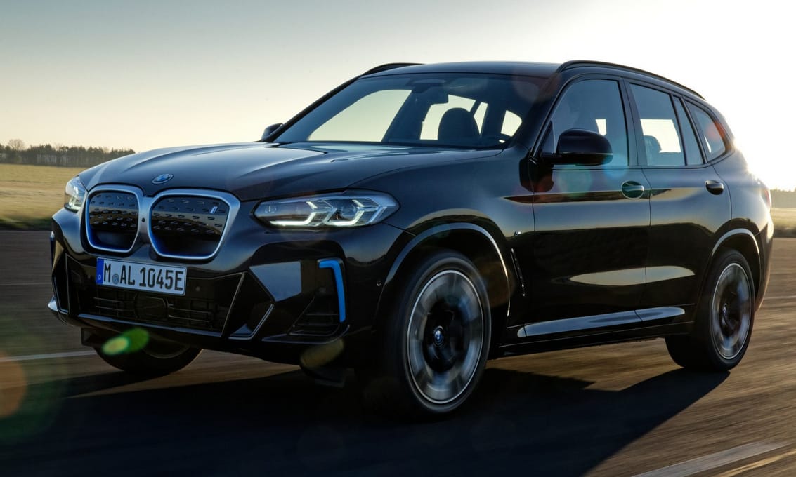 Villámgyorsan felfrissítették a BMW iX3 villanyautót
