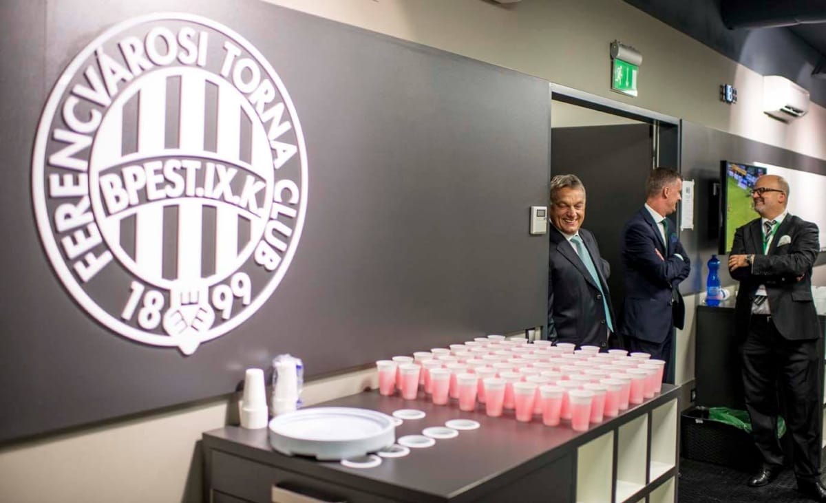 Orbán a stadionavatón: fotók a kulisszák mögül – galéria