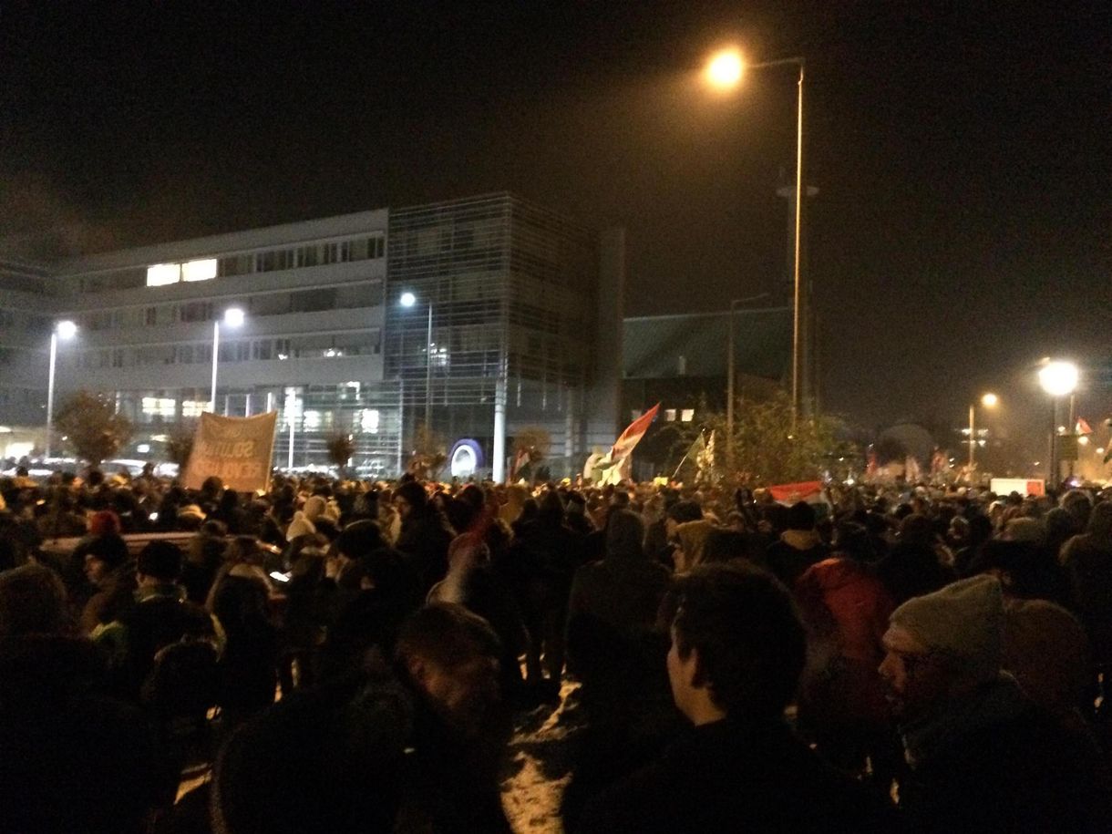 Együtt tüntet Tapolcán a Jobbik és az MSZP a túlóratörvény ellen