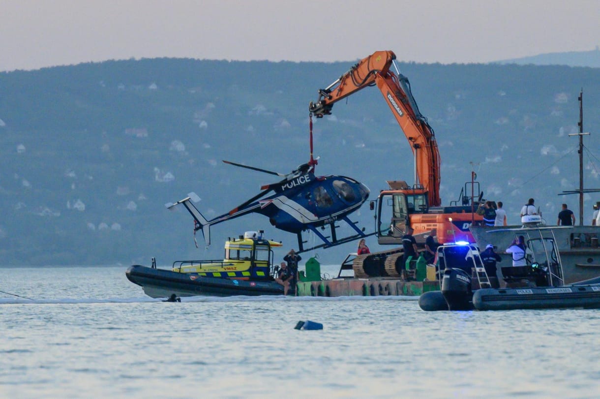 Rendőrség: a Balatonba zuhant helikopter műszakilag megfelelő állapotban volt