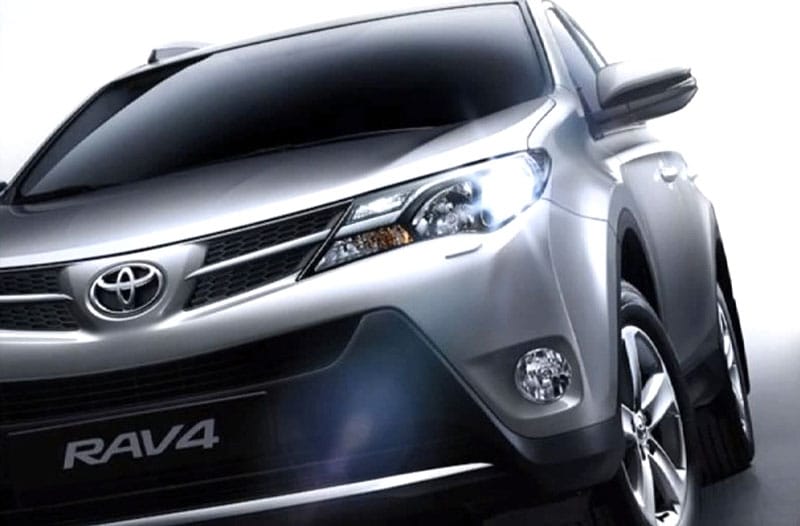 Fotók a premier előtt álló Toyota RAV4-ről